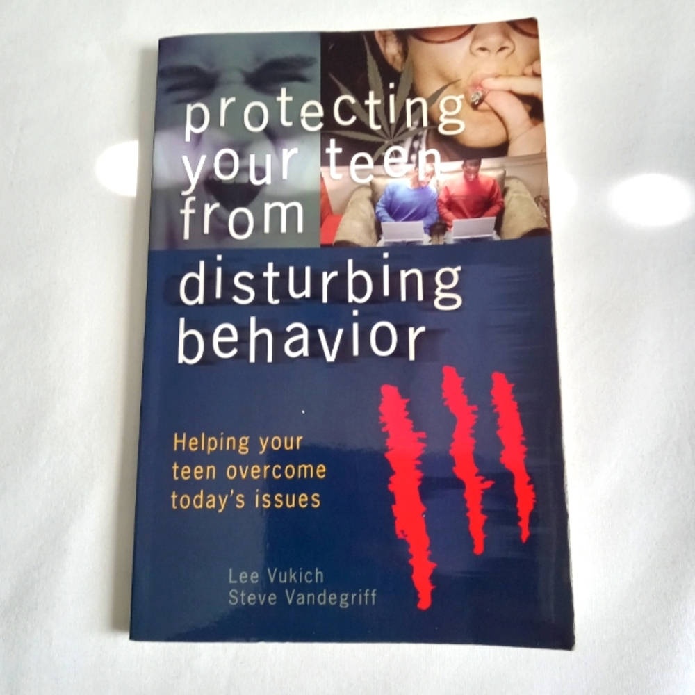 " Protecting Your Teen From Disturbing Behavior " Book Parenting Christian Faith